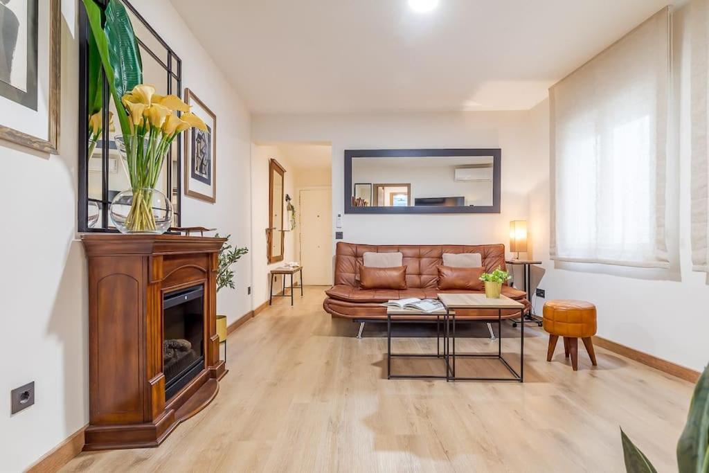 Apartamento Reformado Y Tranquilo Junto A Gran Via Мадрид Екстериор снимка